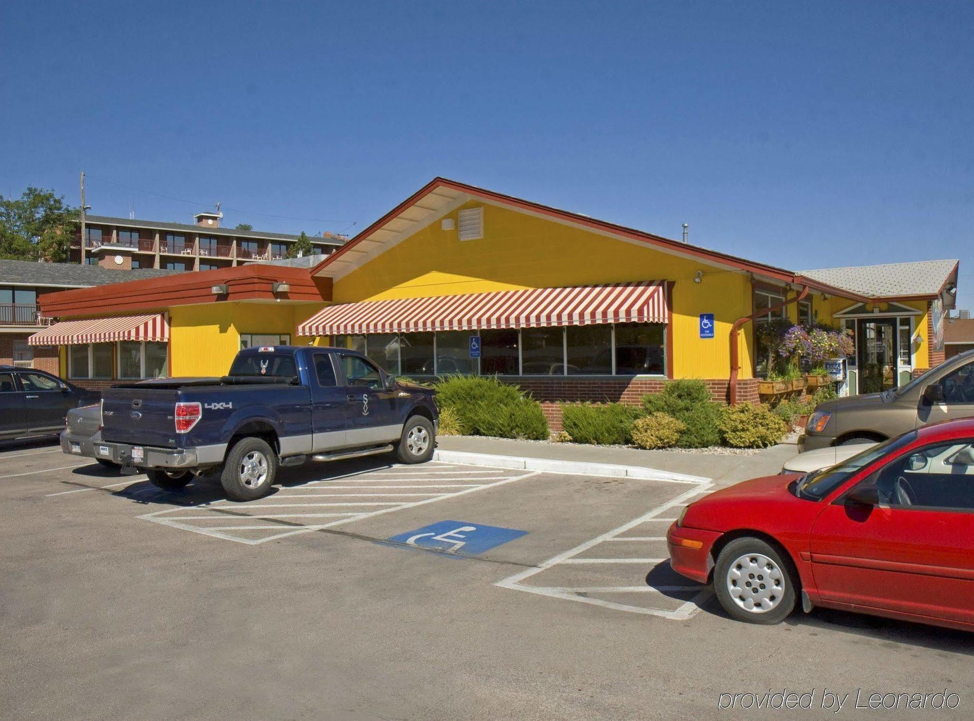 Travelodge By Wyndham Rapid City Bagian luar foto