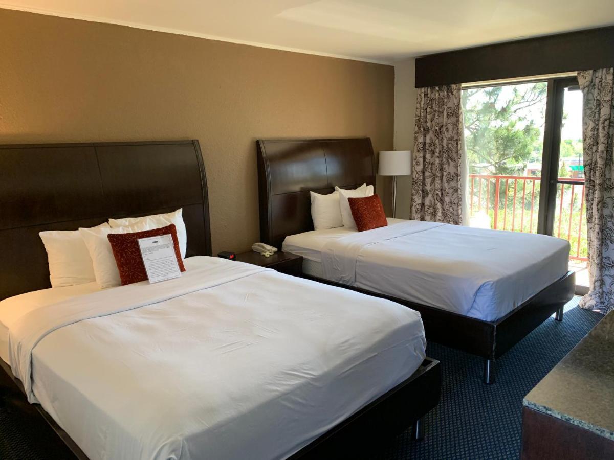 Travelodge By Wyndham Rapid City Bagian luar foto